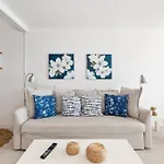 דירה Coral By *